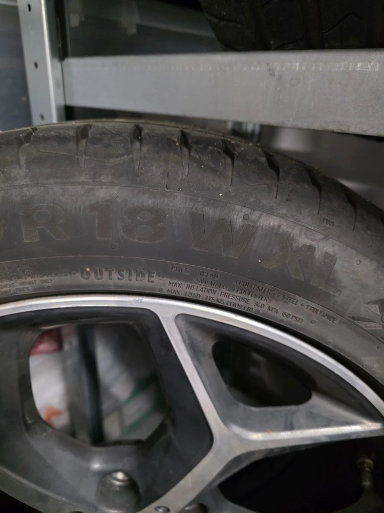 Гуми с джанти Continental 225/50R18, снимка 3 - Гуми и джанти - 55815638