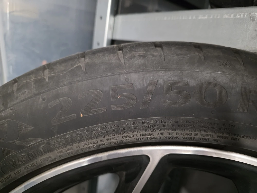 Гуми с джанти Continental 225/50R18, снимка 4 - Гуми и джанти - 55815638