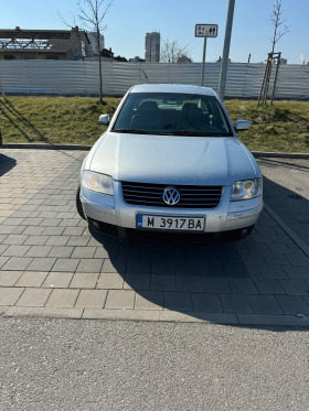 VW Passat, снимка 1 - Автомобили и джипове - 44356316