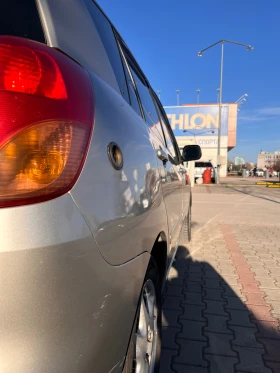 Toyota Corolla verso, снимка 12