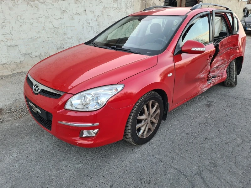 Hyundai I30 1.6crdi 90к.с cw, снимка 3 - Автомобили и джипове - 47659893