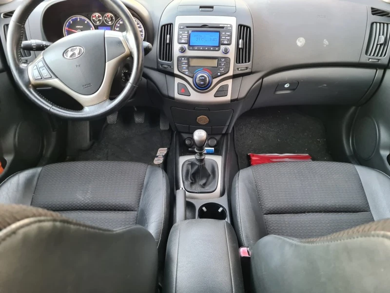 Hyundai I30 1.6crdi 90к.с cw, снимка 15 - Автомобили и джипове - 47659893