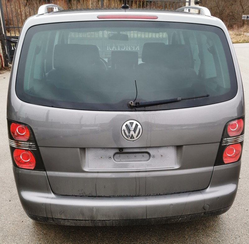 VW Touran, снимка 3 - Автомобили и джипове - 43640065