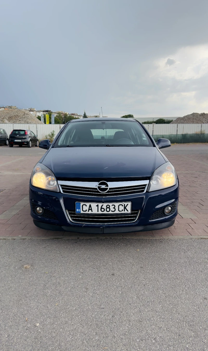 Opel Astra 1.7 CDTI, 110 к.с., снимка 1 - Автомобили и джипове - 46966377