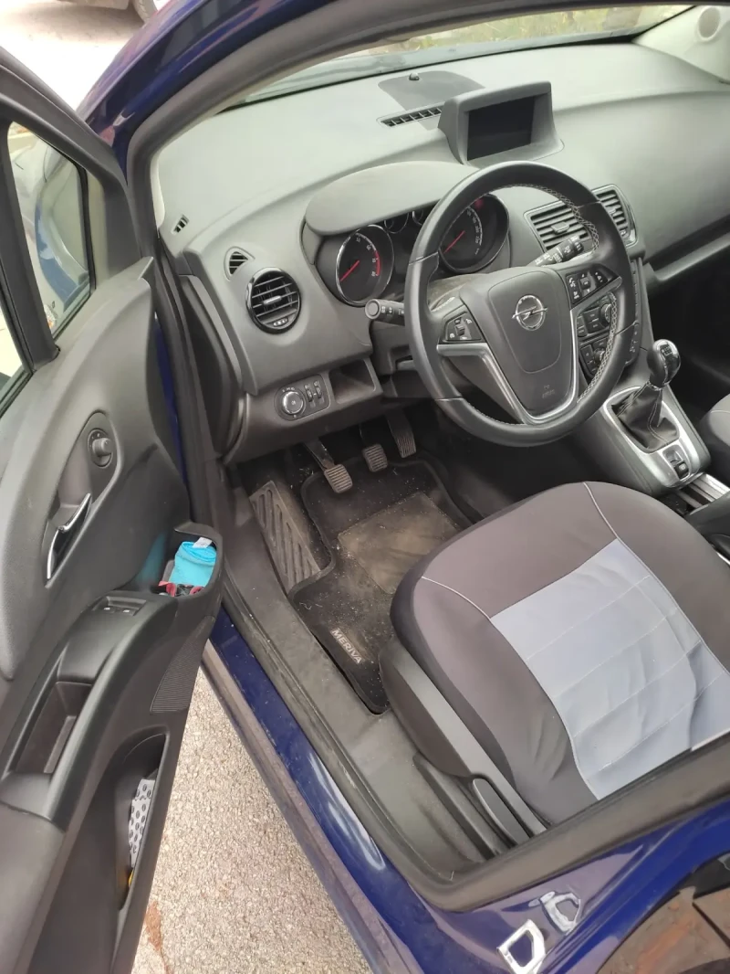 Opel Meriva, снимка 3 - Автомобили и джипове - 49286435