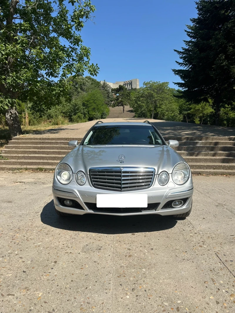 Mercedes-Benz E 220, снимка 3 - Автомобили и джипове - 52096070