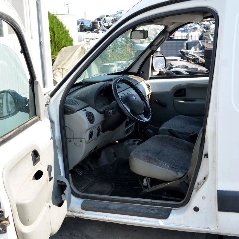 Renault Kangoo 1.5 DCI, снимка 5 - Автомобили и джипове - 51293351