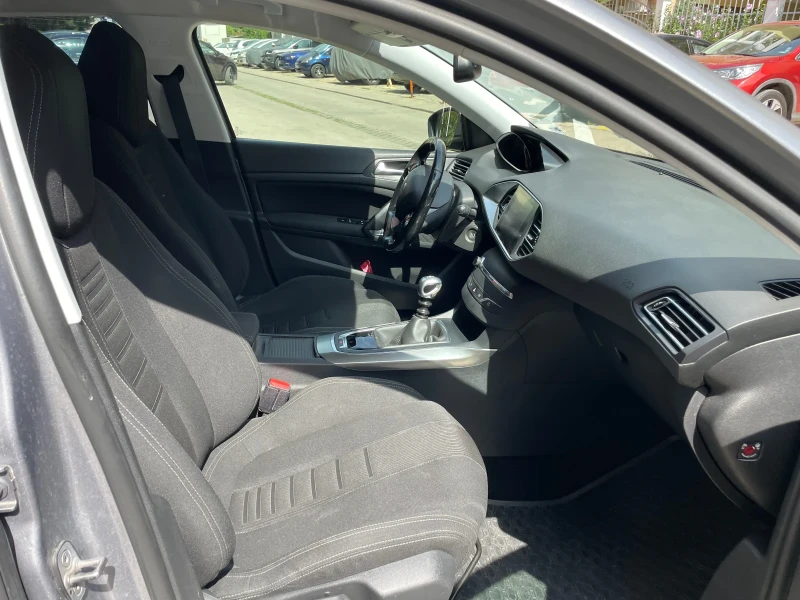 Peugeot 308  1.6 blue e-HDi , снимка 10 - Автомобили и джипове - 51632539