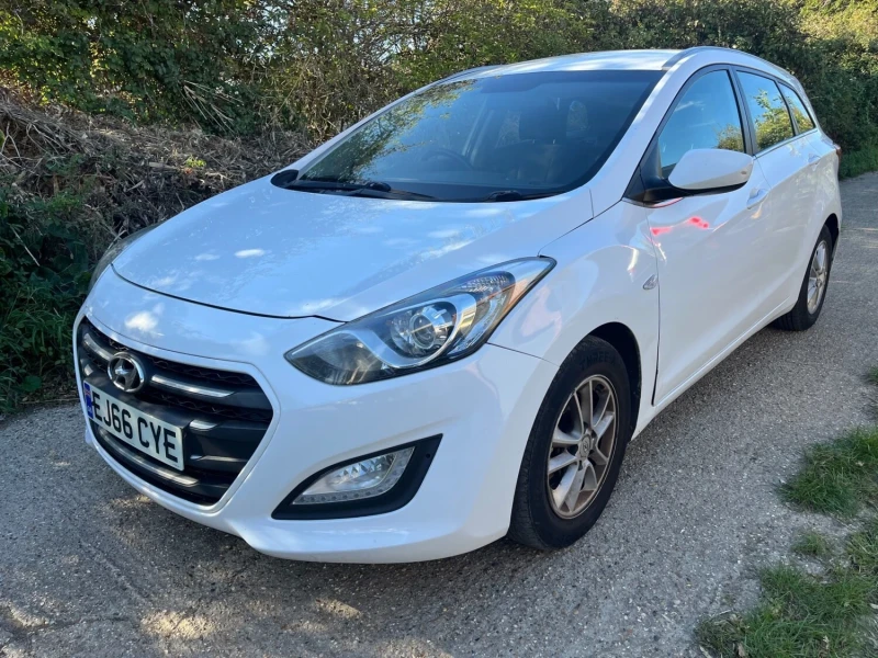 Hyundai I30 1.6 crdi 109к.с, снимка 3 - Автомобили и джипове - 51971356