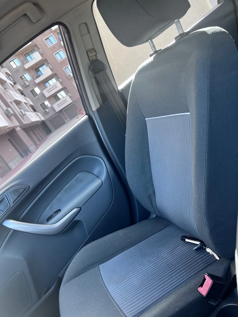 Ford Fiesta, снимка 14 - Автомобили и джипове - 52346721