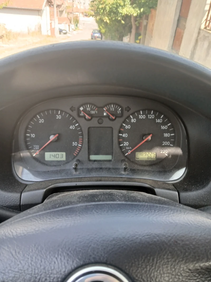 VW Golf 1, 9TDI 90к.с., снимка 6 - Автомобили и джипове - 52569519
