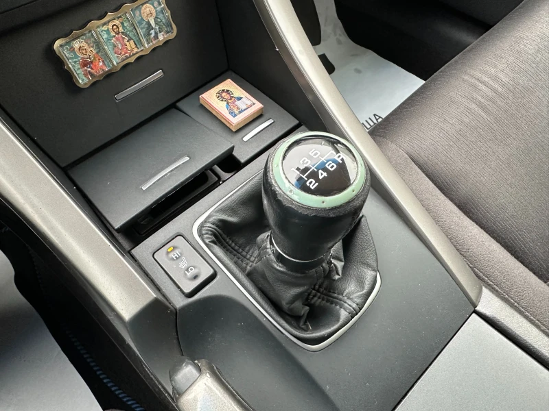 Honda Accord 2.2cdri 150кс, снимка 11 - Автомобили и джипове - 52640897