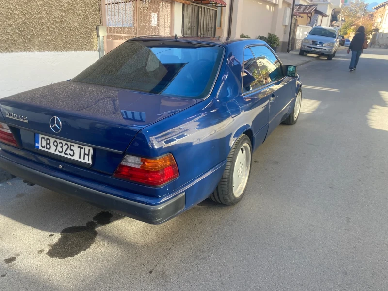 Mercedes-Benz 124 Купе, снимка 5 - Автомобили и джипове - 52892245