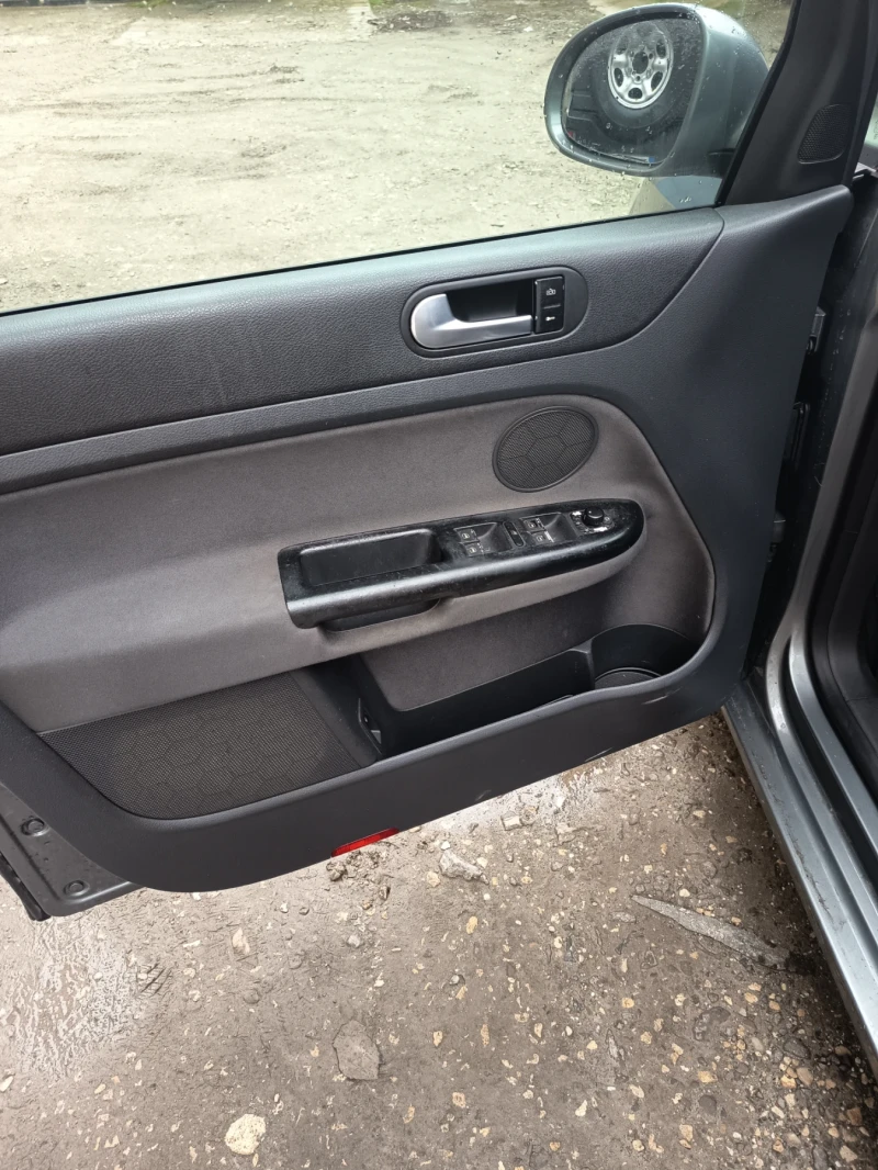 VW Golf Plus, снимка 9 - Автомобили и джипове - 53415492