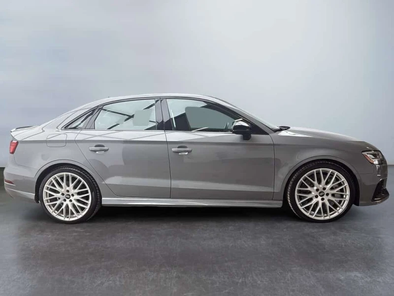 Audi Rs3 * 2.5 TFSI quattro S tronic * CARFAX * БЕЗ ПЪРВОНА, снимка 5 - Автомобили и джипове - 53587455