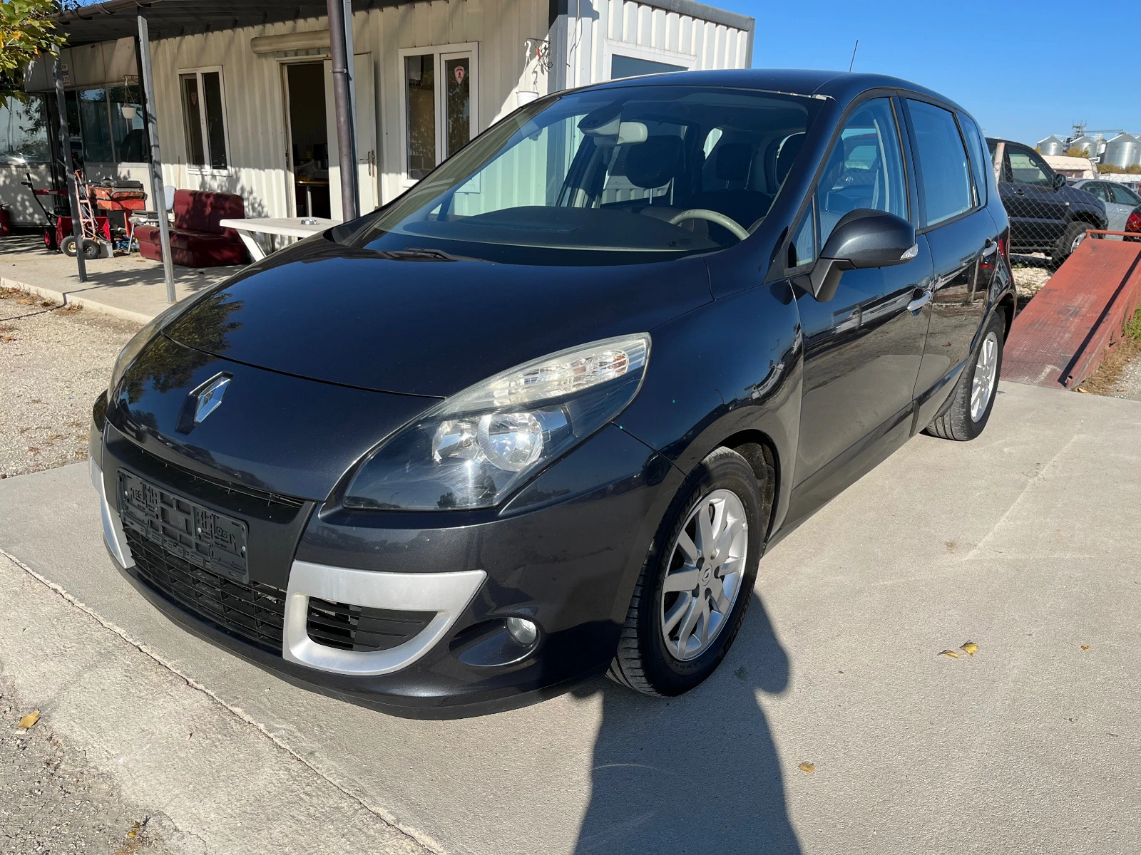 Renault Scenic 1.5 dCi - изображение 2