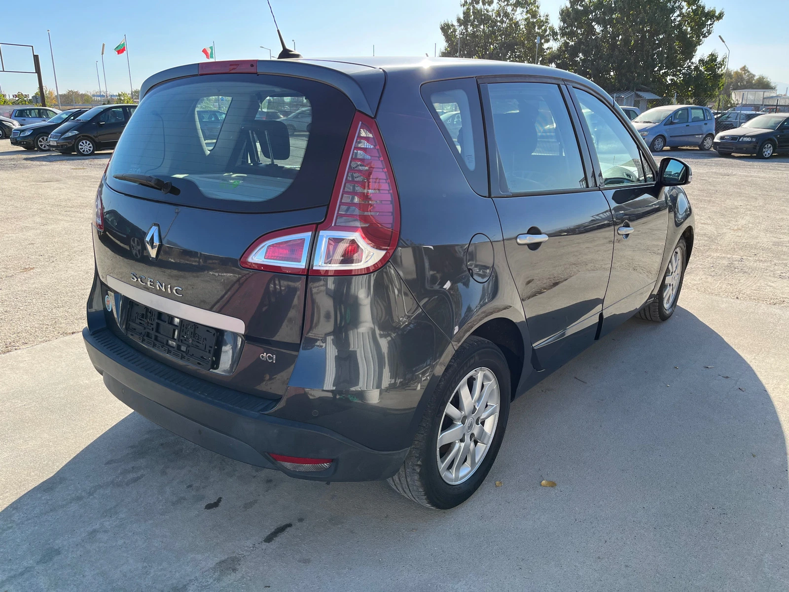 Renault Scenic 1.5 dCi - изображение 4