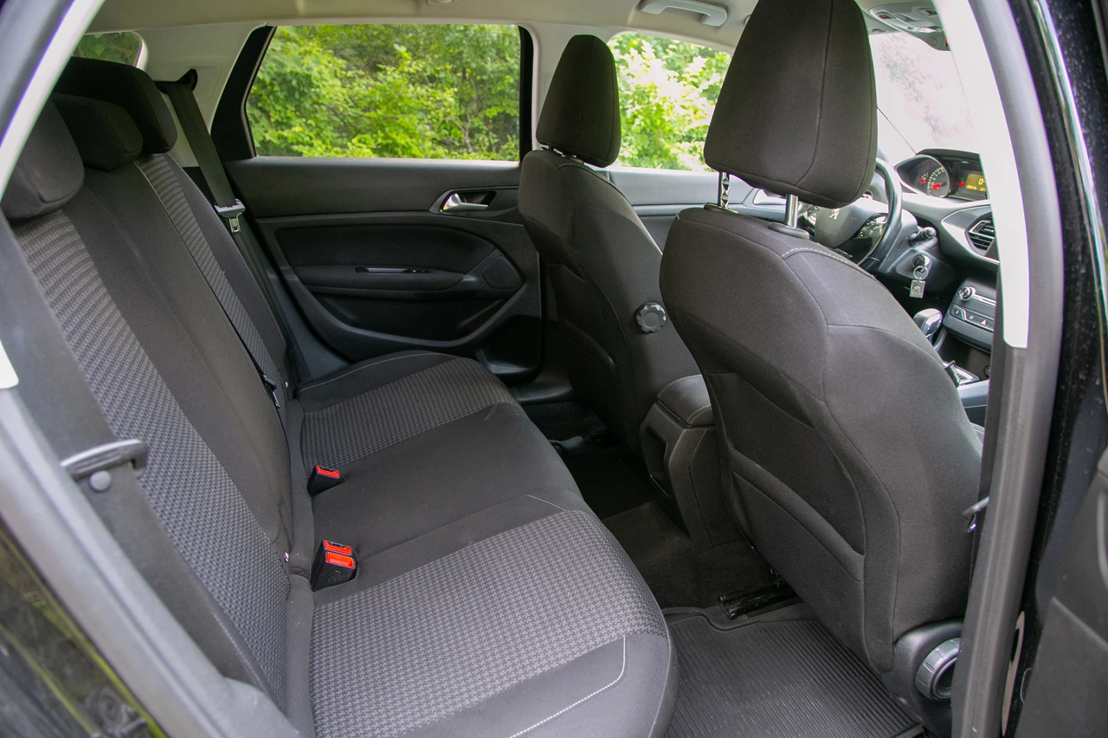 Peugeot 308 1.6 BlueHDI | Mobile.bg — изображение 14