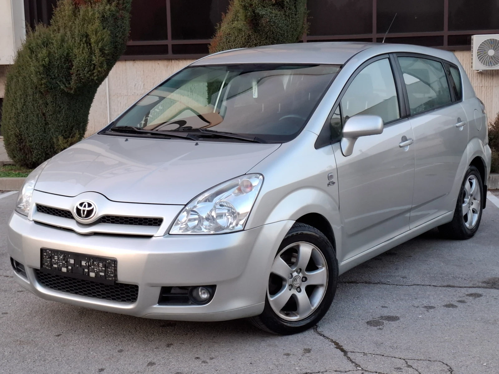 Toyota Corolla verso 2.0 D4D 116hp  * КЛИМАТРОНИК *  - [1] 