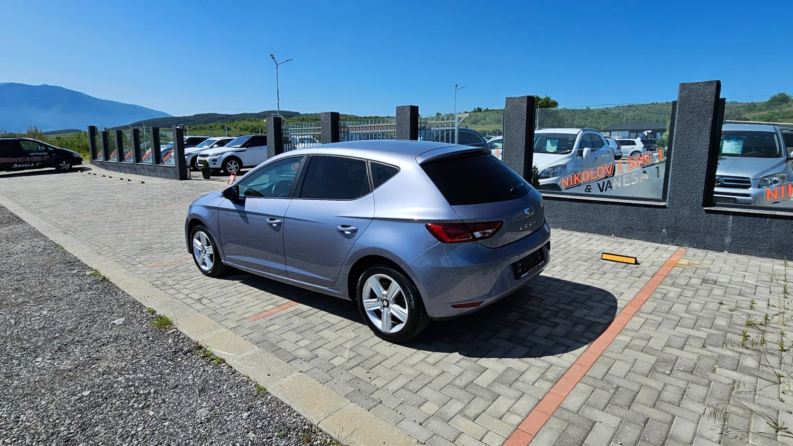 Seat Leon 1.6TDI ---NAVI--EVRO-6 - изображение 4