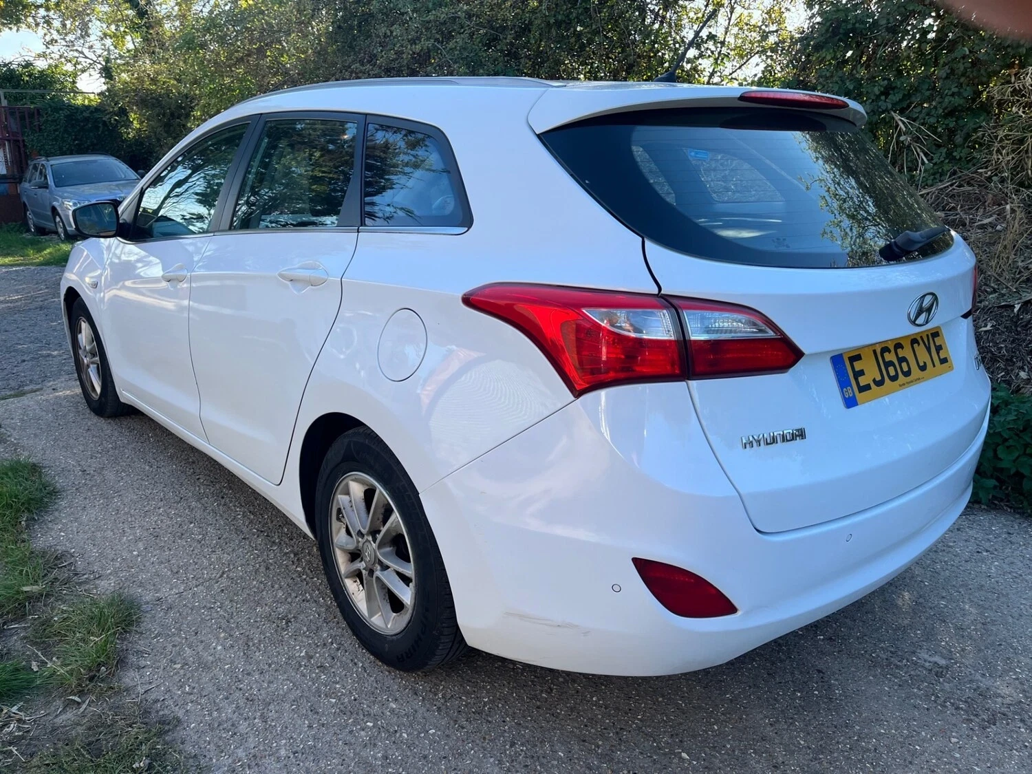 Hyundai I30 1.6 crdi 109к.с - изображение 4