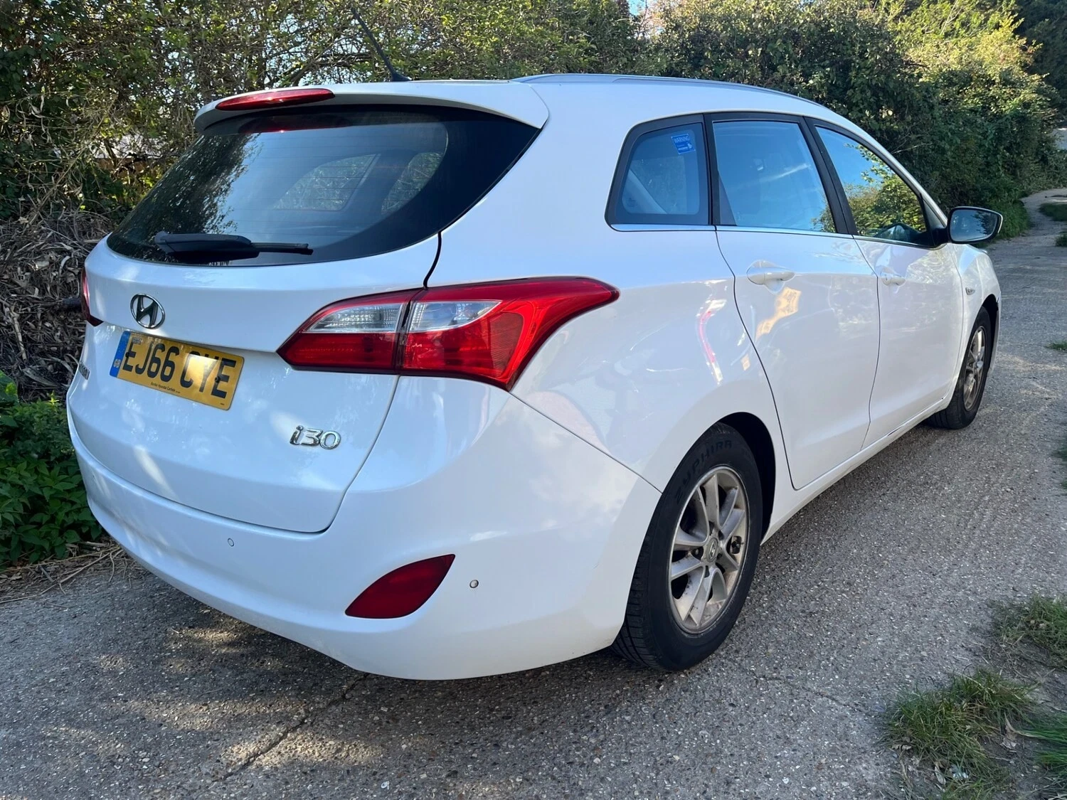 Hyundai I30 1.6 crdi 109к.с - изображение 6