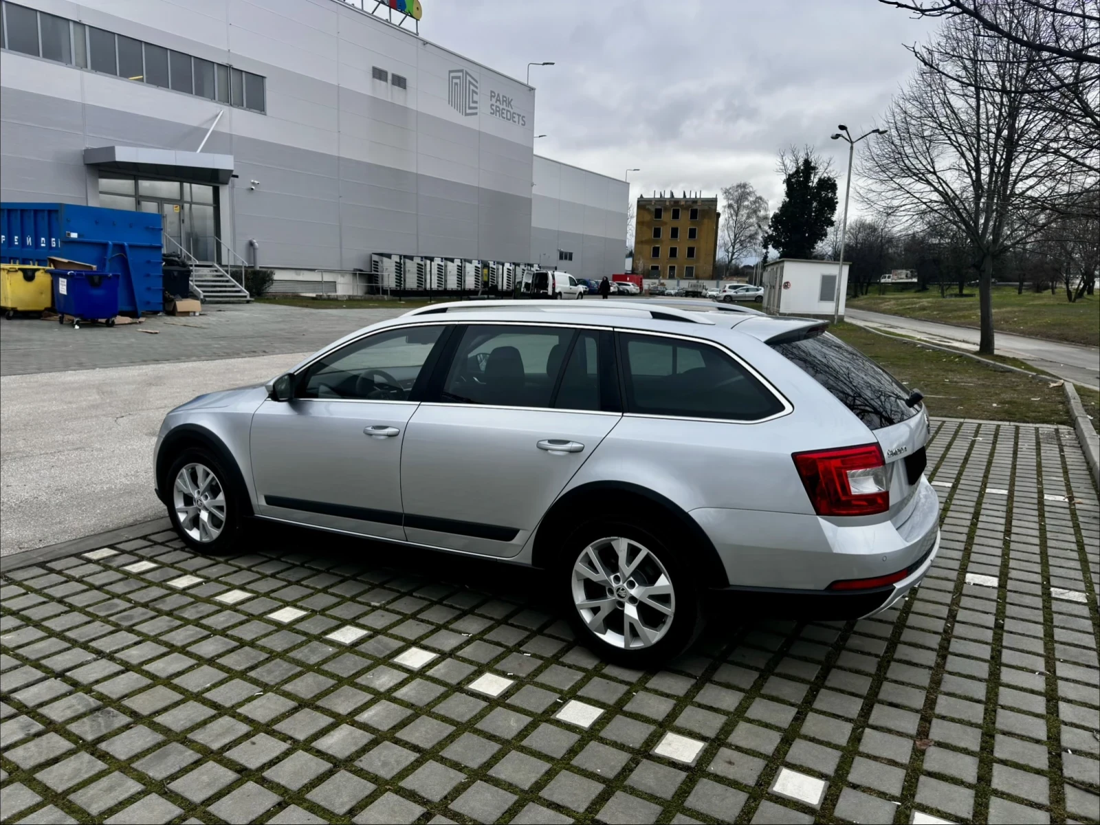 Skoda Octavia SCOUT 2.0 TDI 4x4 - изображение 5