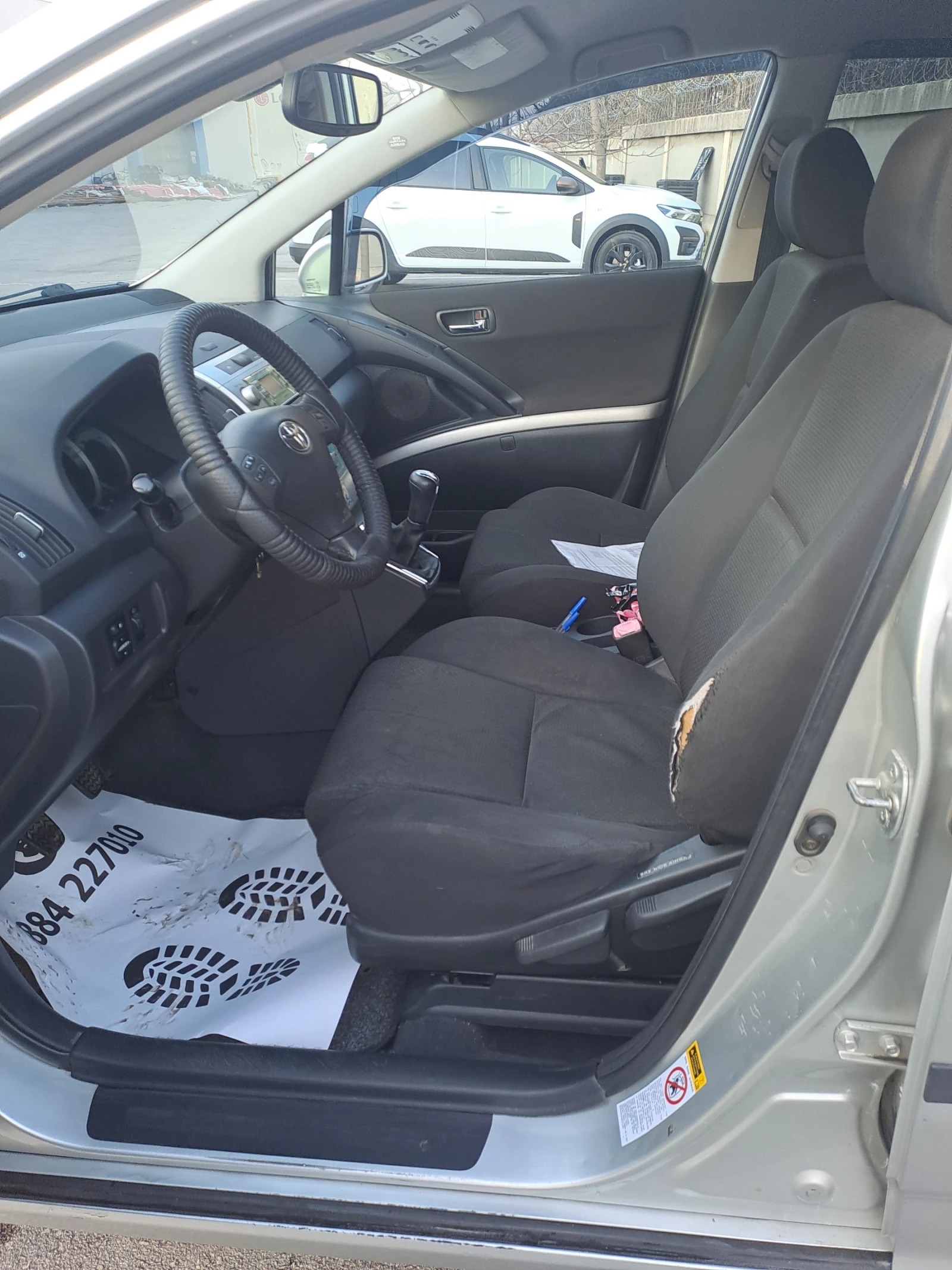 Toyota Corolla verso, снимка 11 - Автомобили и джипове - 53738483