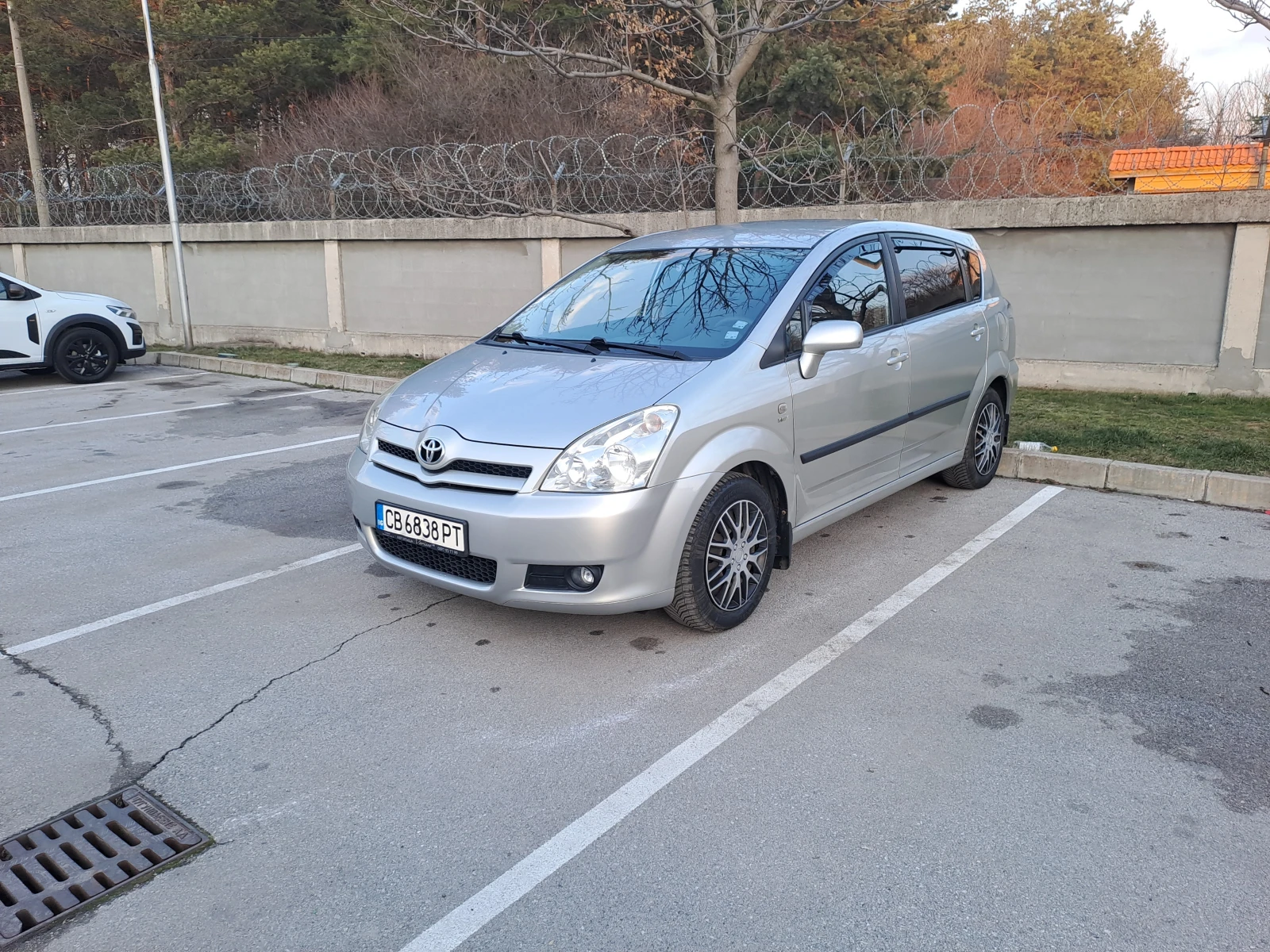 Toyota Corolla verso, снимка 5 - Автомобили и джипове - 53738483