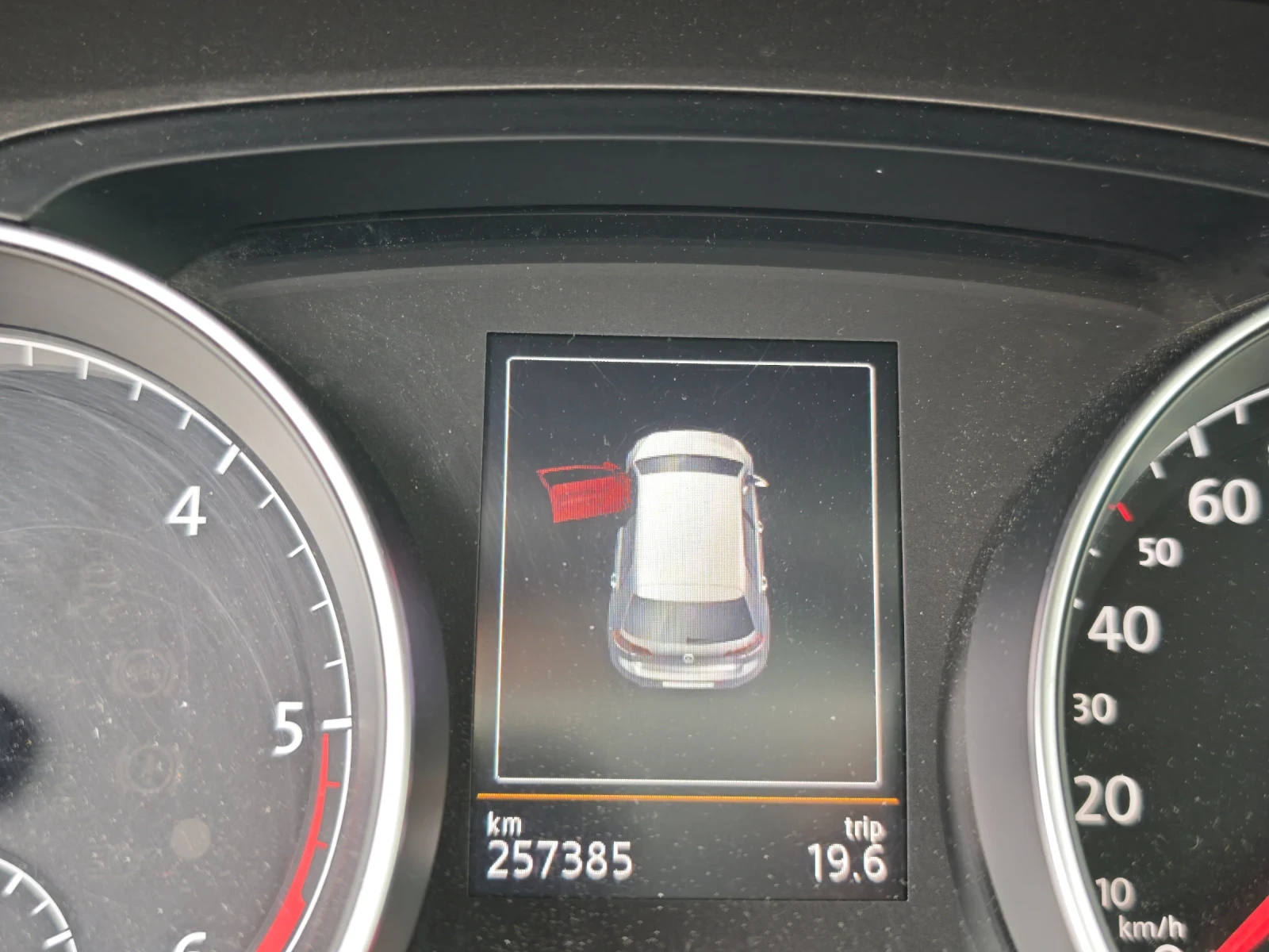 VW Golf 1.6 DSG, снимка 13 - Автомобили и джипове - 53913772