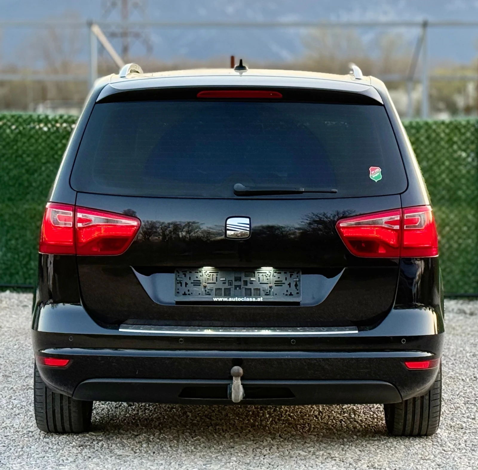 Seat Alhambra 2.0TDi DSG* XENON* NAVI* ПАНОРАМА, снимка 6 - Автомобили и джипове - 54152095