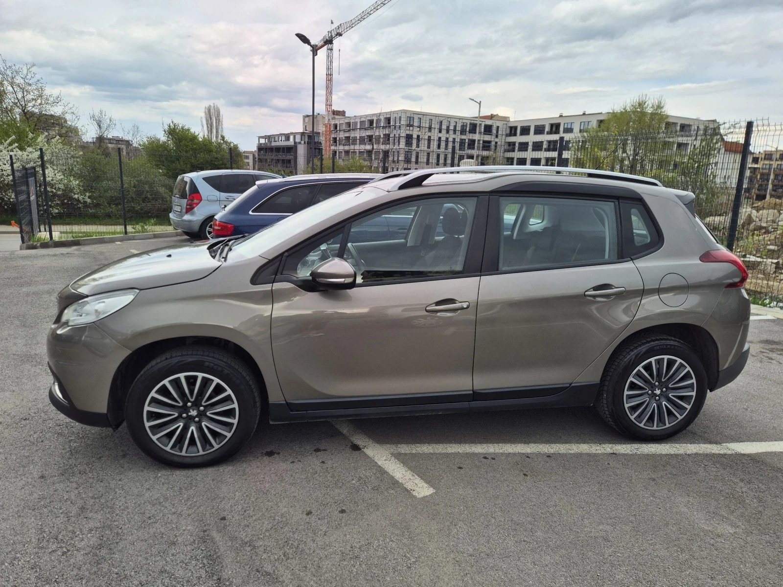 Peugeot 2008 1.2i, снимка 5 - Автомобили и джипове - 54284347