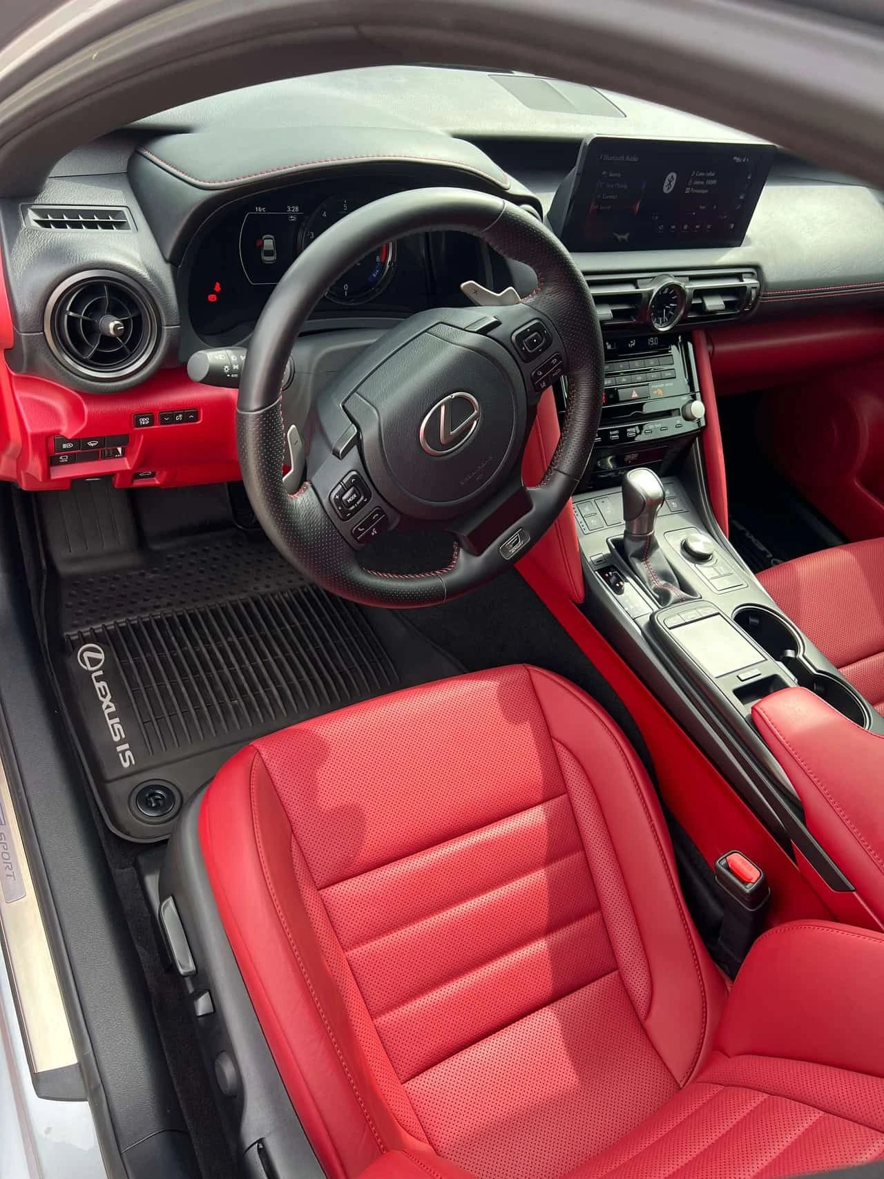 Lexus IS * 500 Base (F Sport Performance) * CARFAX * ���� � | Mobile.bg � ����������� 9