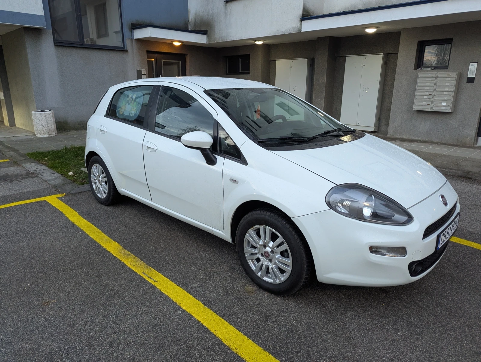 Fiat Punto, снимка 3 - Автомобили и джипове - 54417818