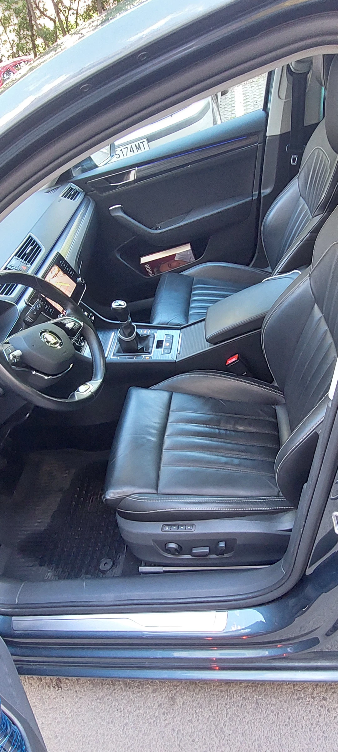 Skoda Superb Edition, снимка 9 - Автомобили и джипове - 54344769