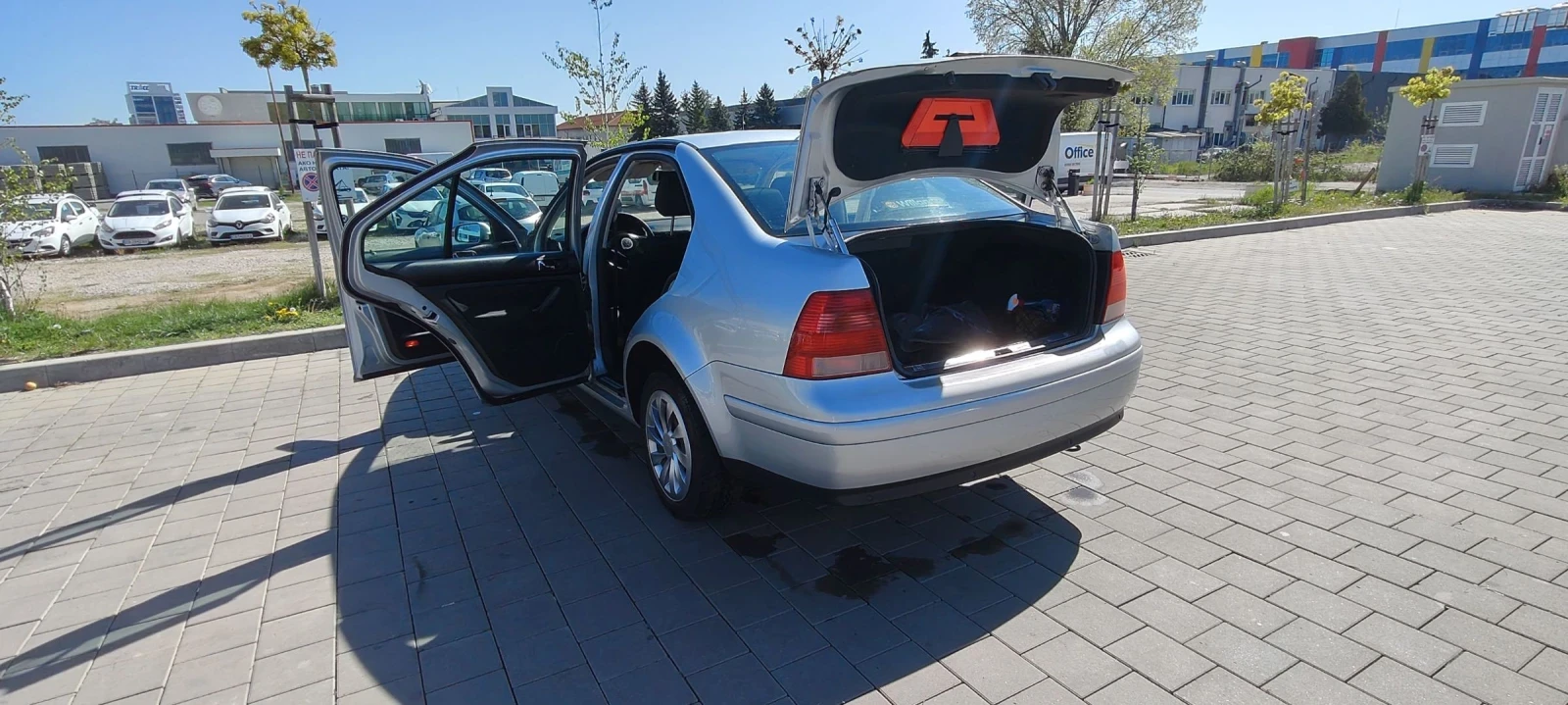 VW Bora 1.4.16V.75ks, снимка 6 - Автомобили и джипове - 54372496