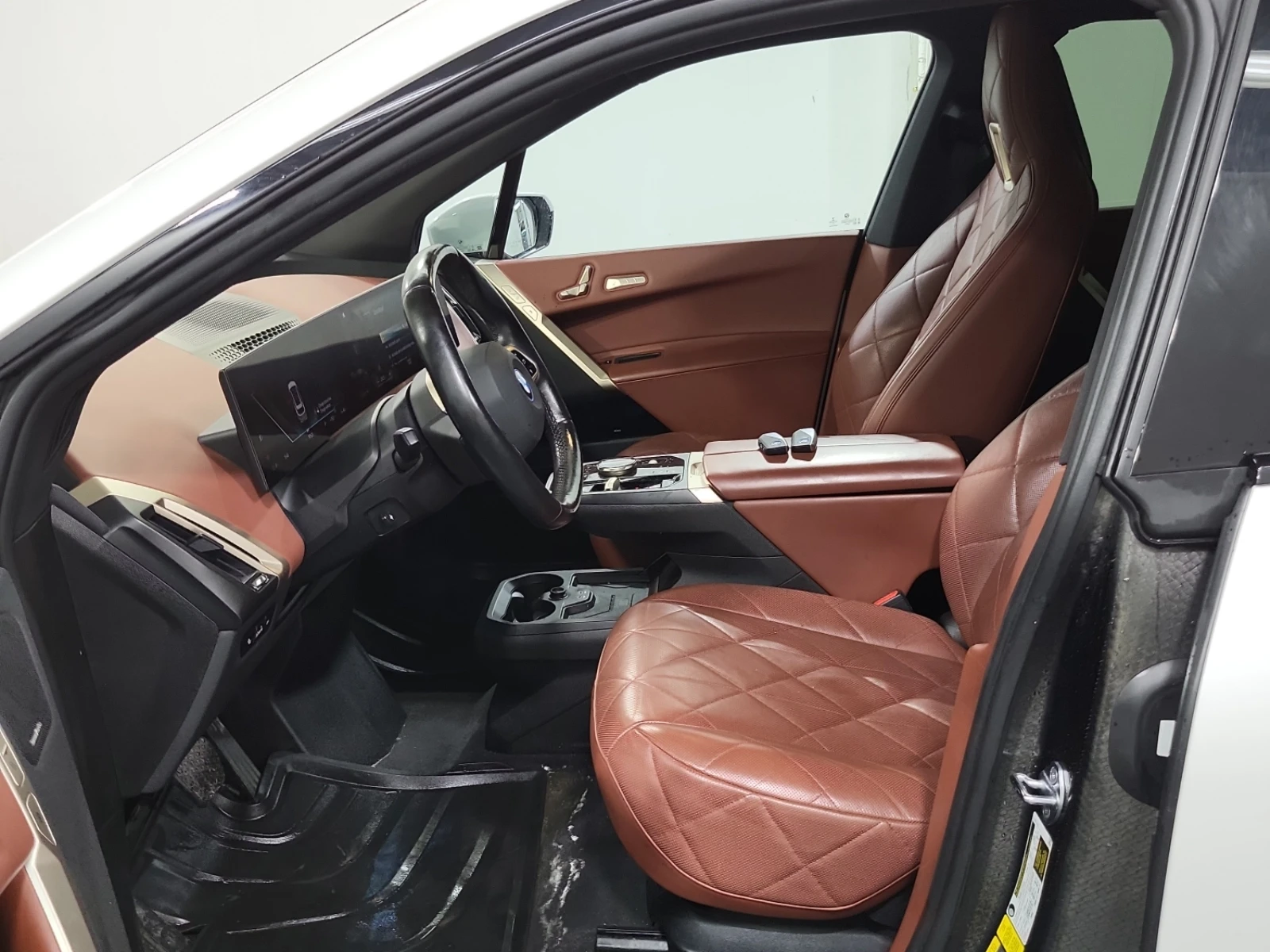 BMW iX xDrive50, снимка 5 - Автомобили и джипове - 54417167