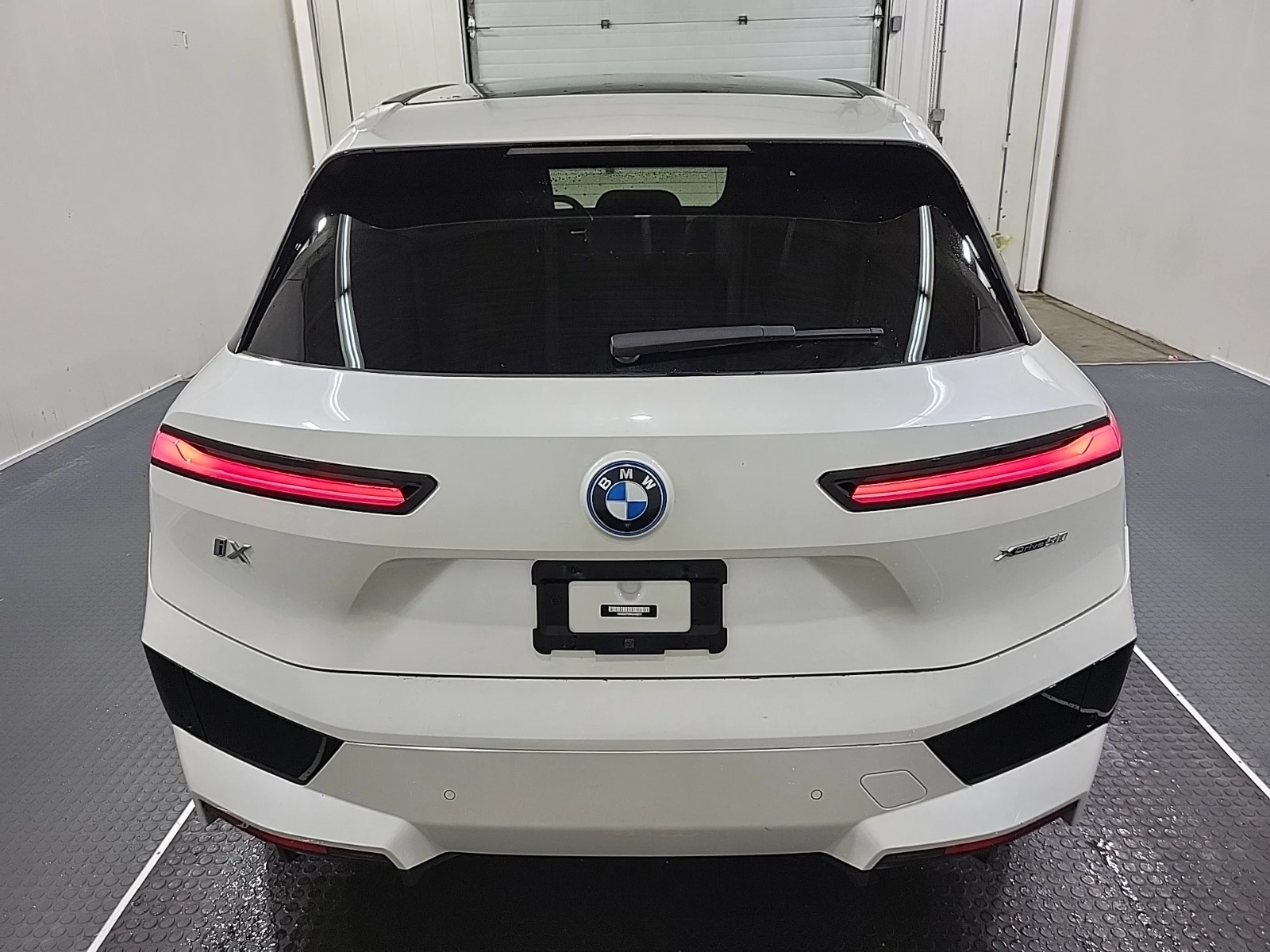 BMW iX xDrive50, снимка 12 - Автомобили и джипове - 54417167