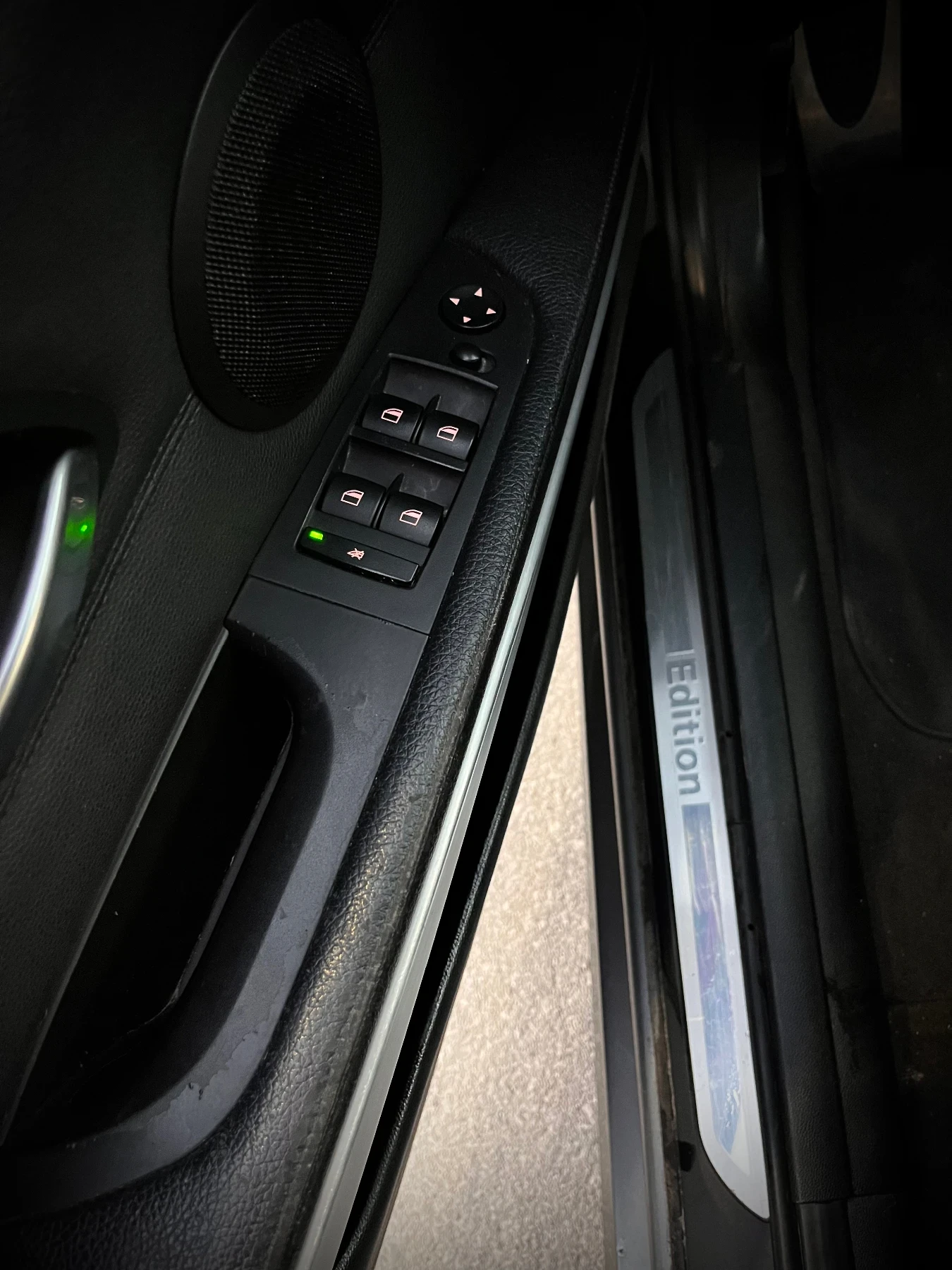 BMW 320 Facelift M pack , снимка 8 - Автомобили и джипове - 54559620