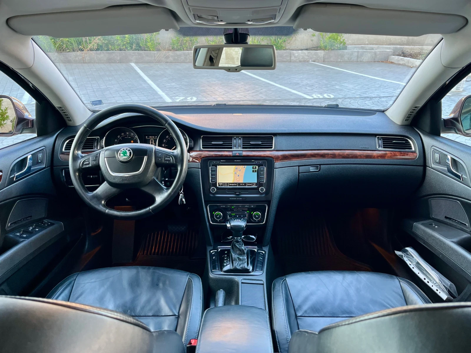 Skoda Superb 2.0TDI 170 Автомат DSG6* Кожа* NAVI* Подгрев, снимка 8 - Автомобили и джипове - 55165889