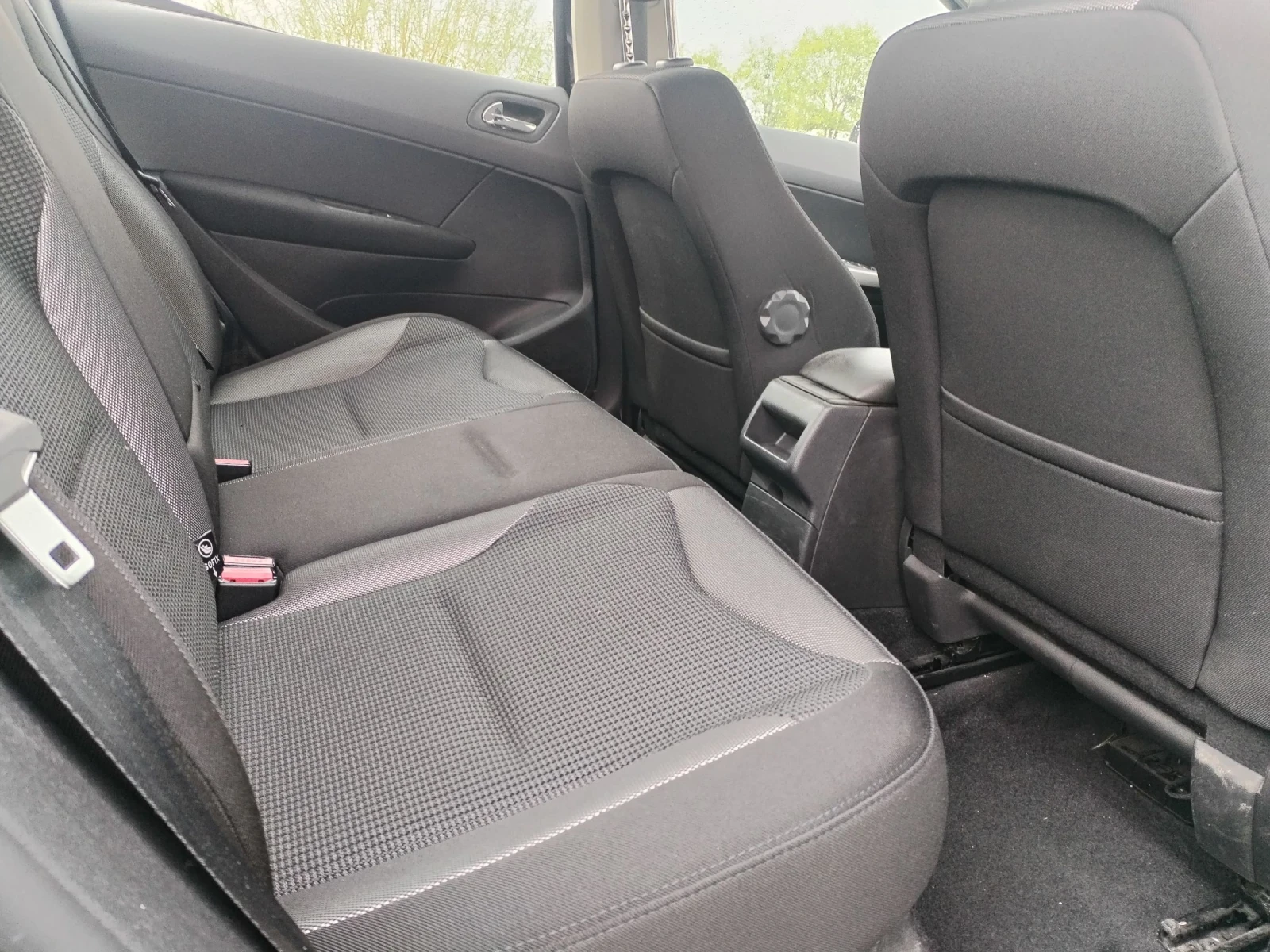 Peugeot 308 1.6 HDI FEIS, снимка 13 - Автомобили и джипове - 55327962