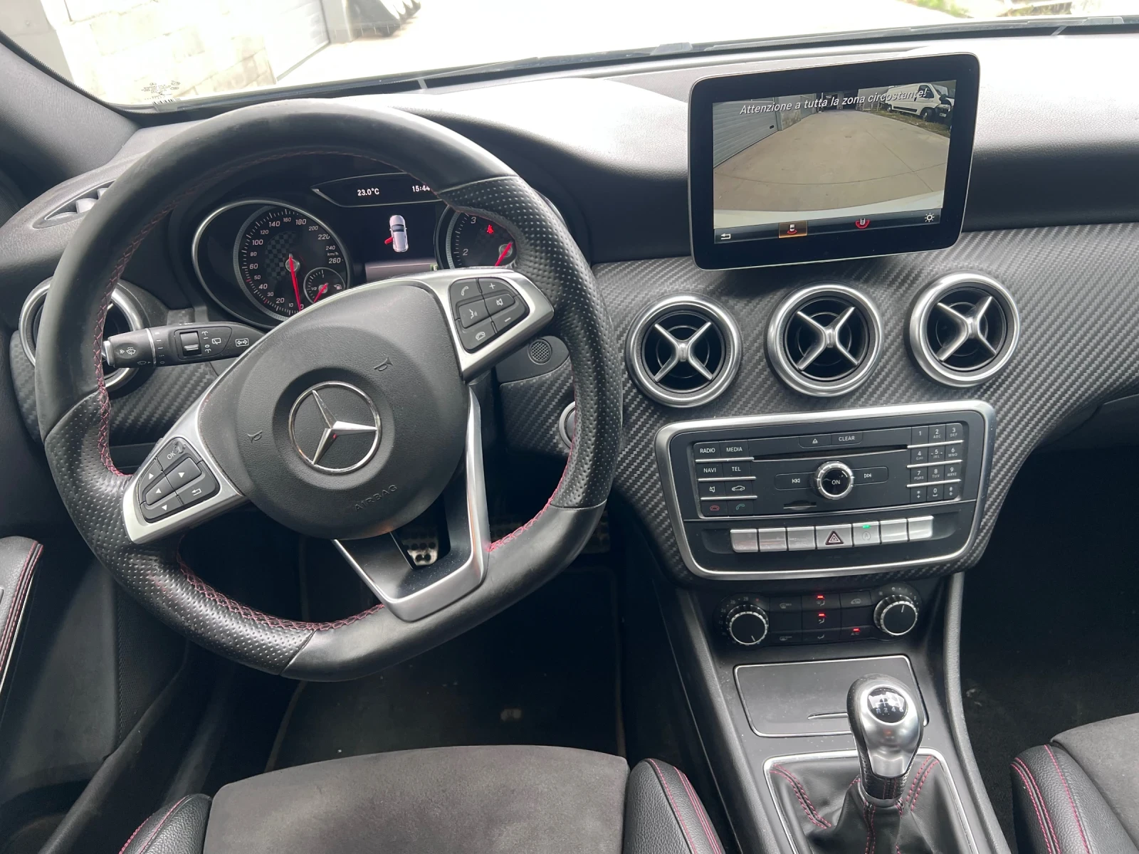 Mercedes-Benz A 180 180d Premium, снимка 11 - Автомобили и джипове - 55406702