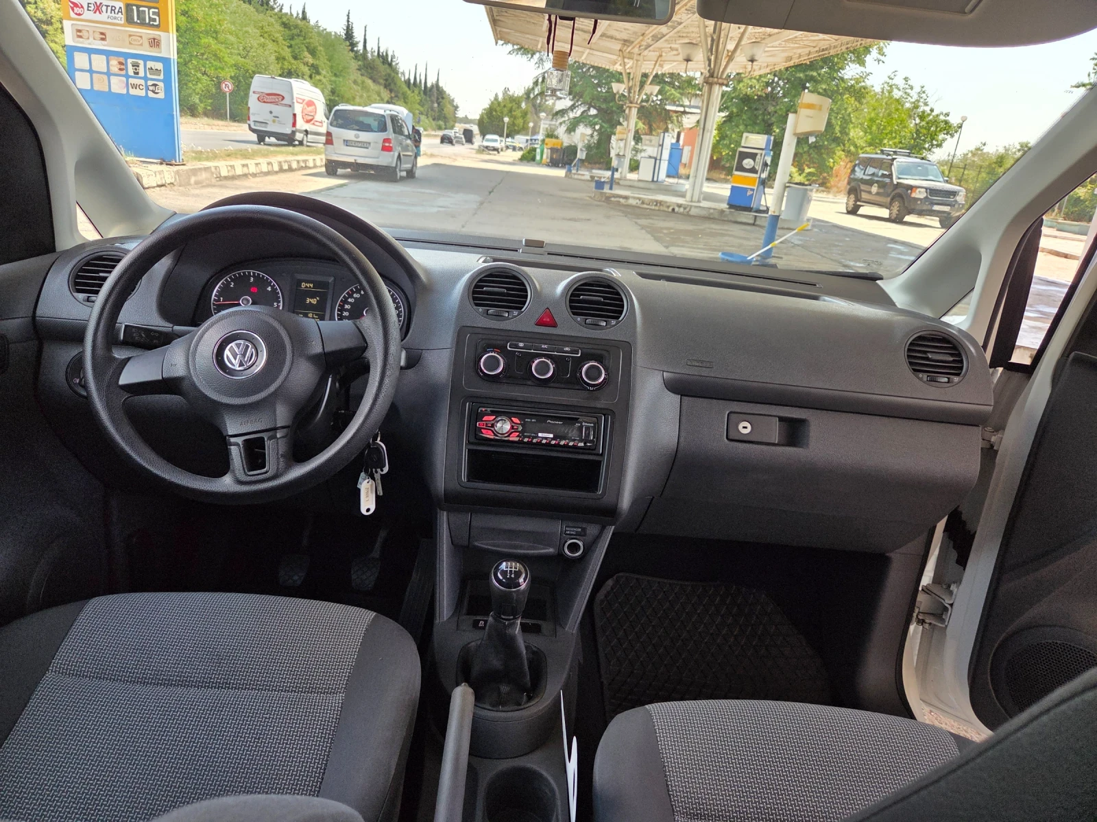 VW Caddy 2, 0 tdi 102 hp, снимка 8 - Автомобили и джипове - 55570584