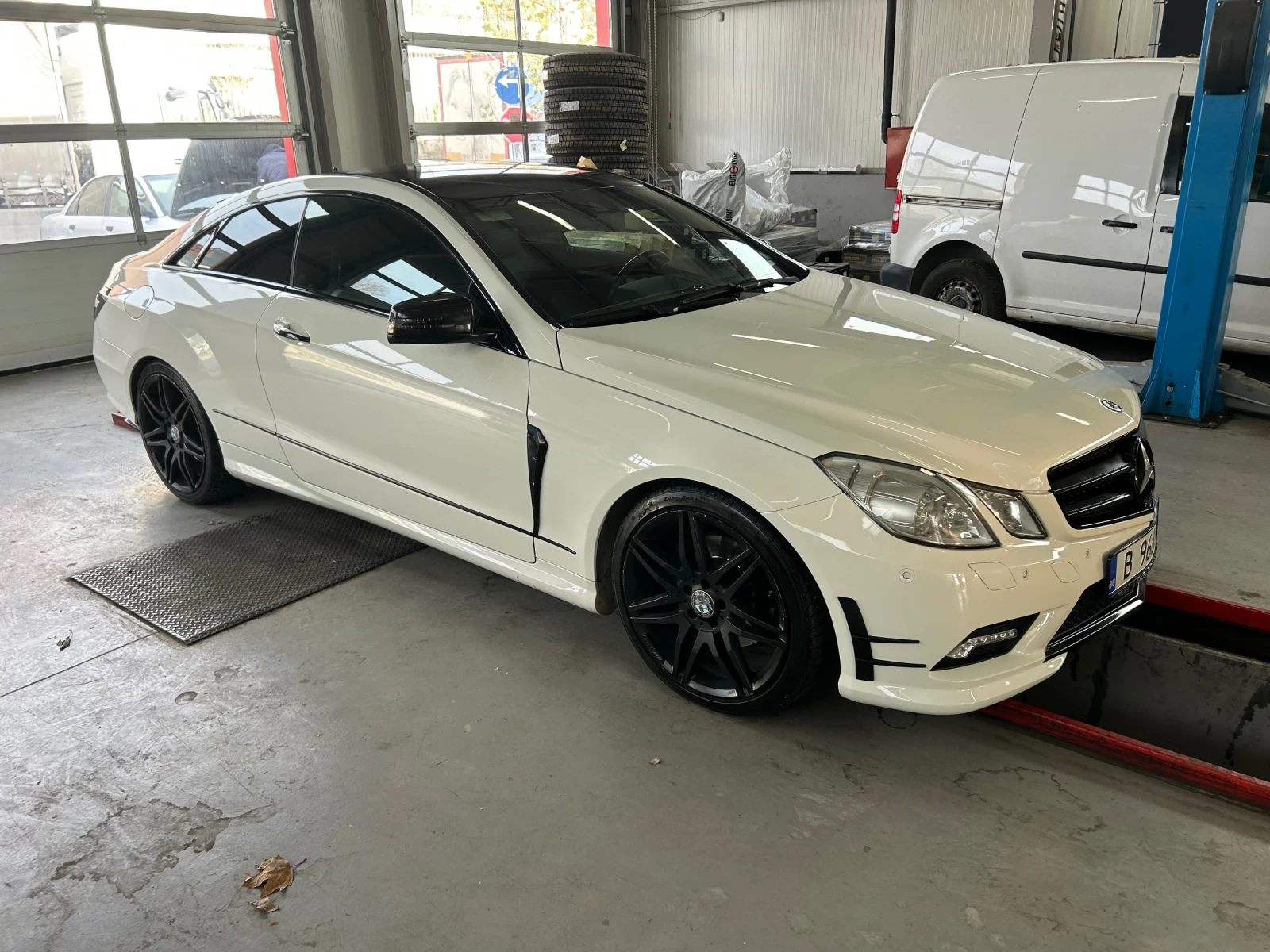 Mercedes-Benz E 350, снимка 6 - Автомобили и джипове - 55631795