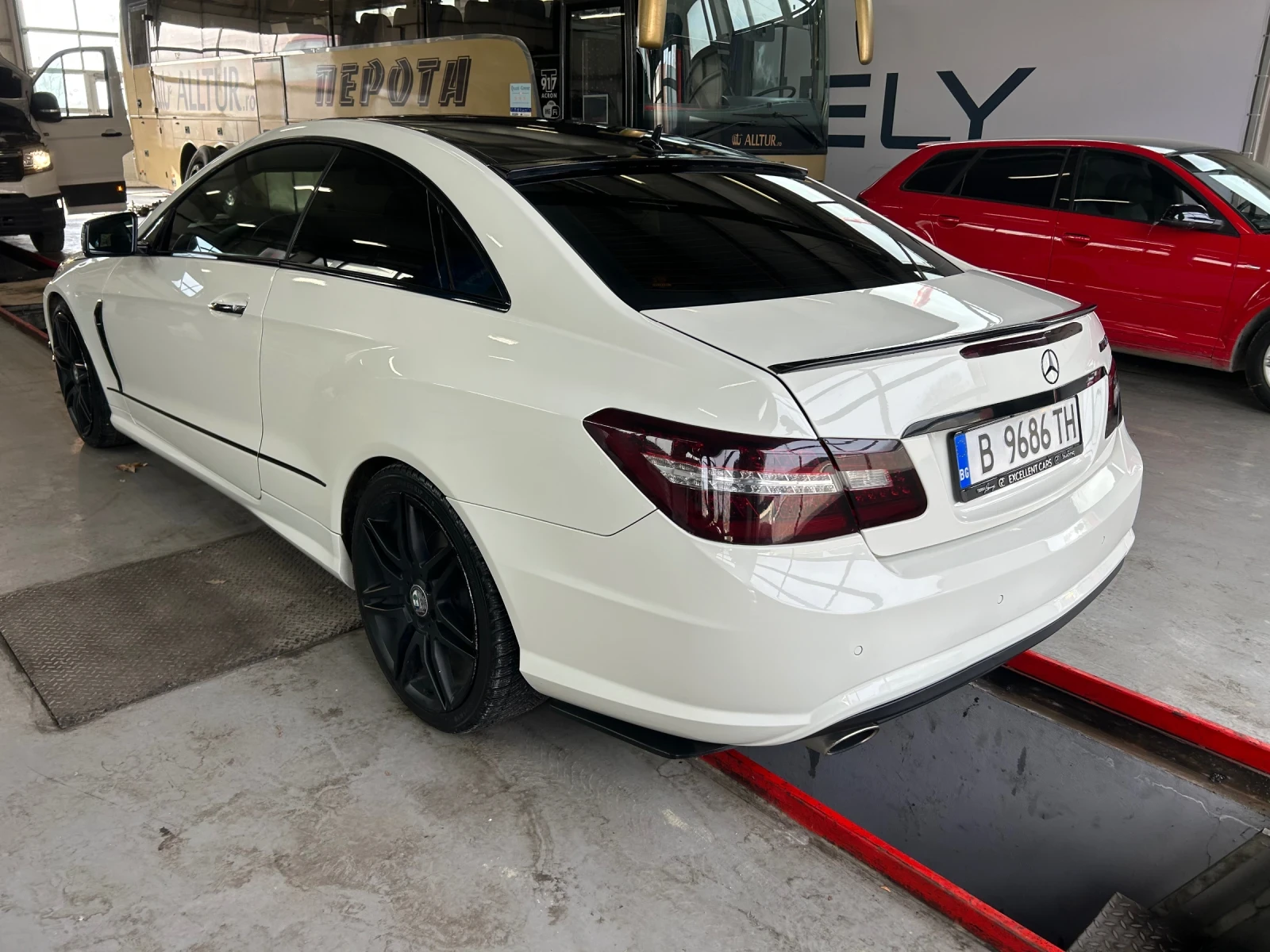 Mercedes-Benz E 350, снимка 7 - Автомобили и джипове - 55631795