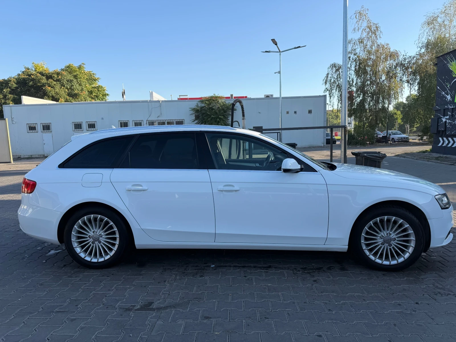 Audi A4, снимка 3 - Автомобили и джипове - 55981243