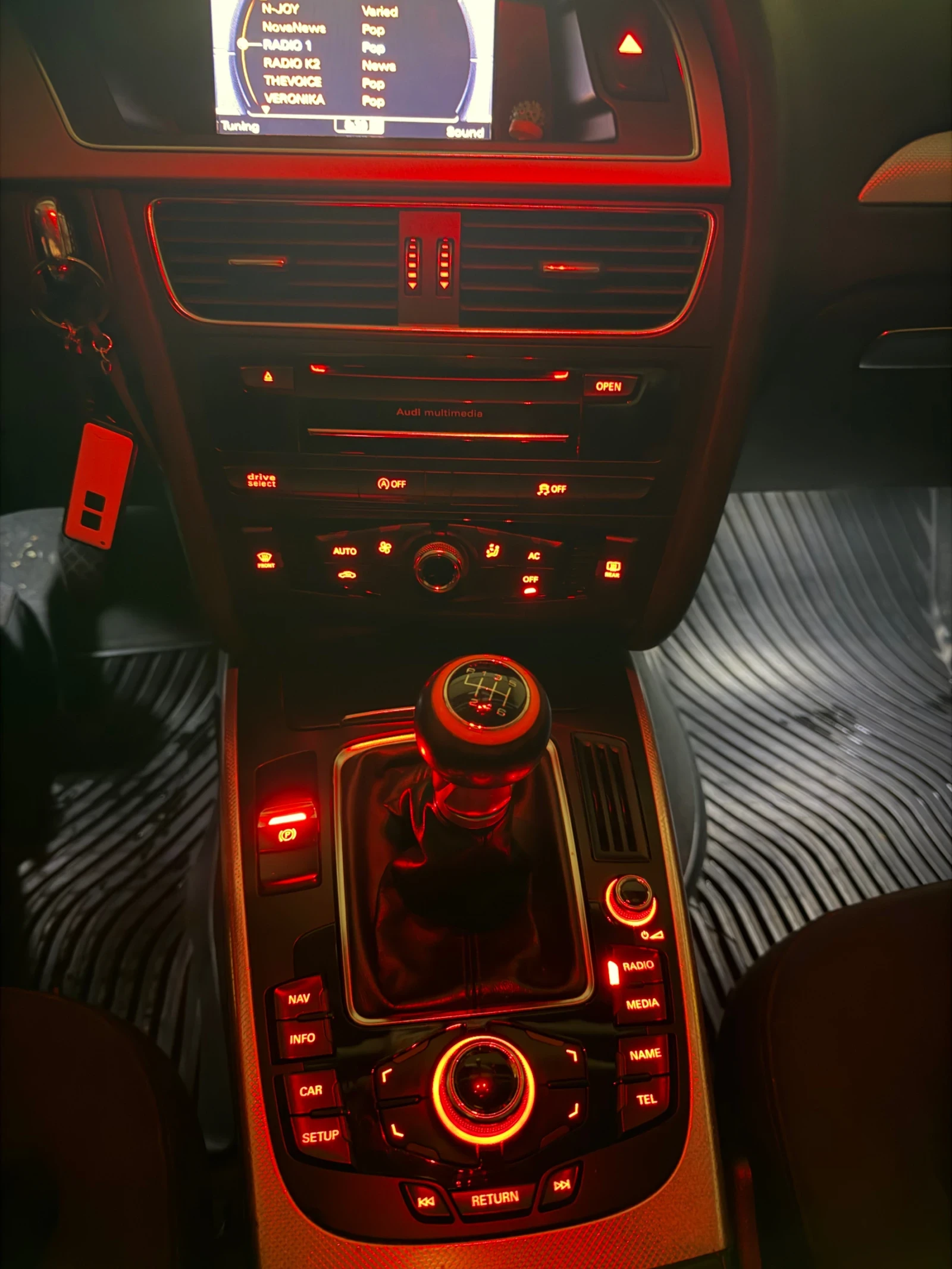 Audi A4, снимка 8 - Автомобили и джипове - 55981243