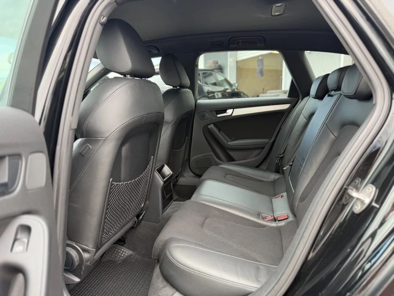 Audi A4 2.0TDI S-LINE Aut., снимка 11 - Автомобили и джипове - 56168888