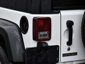 Jeep Wrangler * ONE OWNER, ACCIDENT FREE, WELL MAINTAINED, 4 DOO, снимка 7