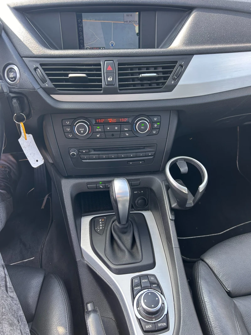BMW X1 1.8XDRIVE AVTOMAT/KOJA/PANORAMA/NAVI EURO 5, снимка 15 - Автомобили и джипове - 52066784